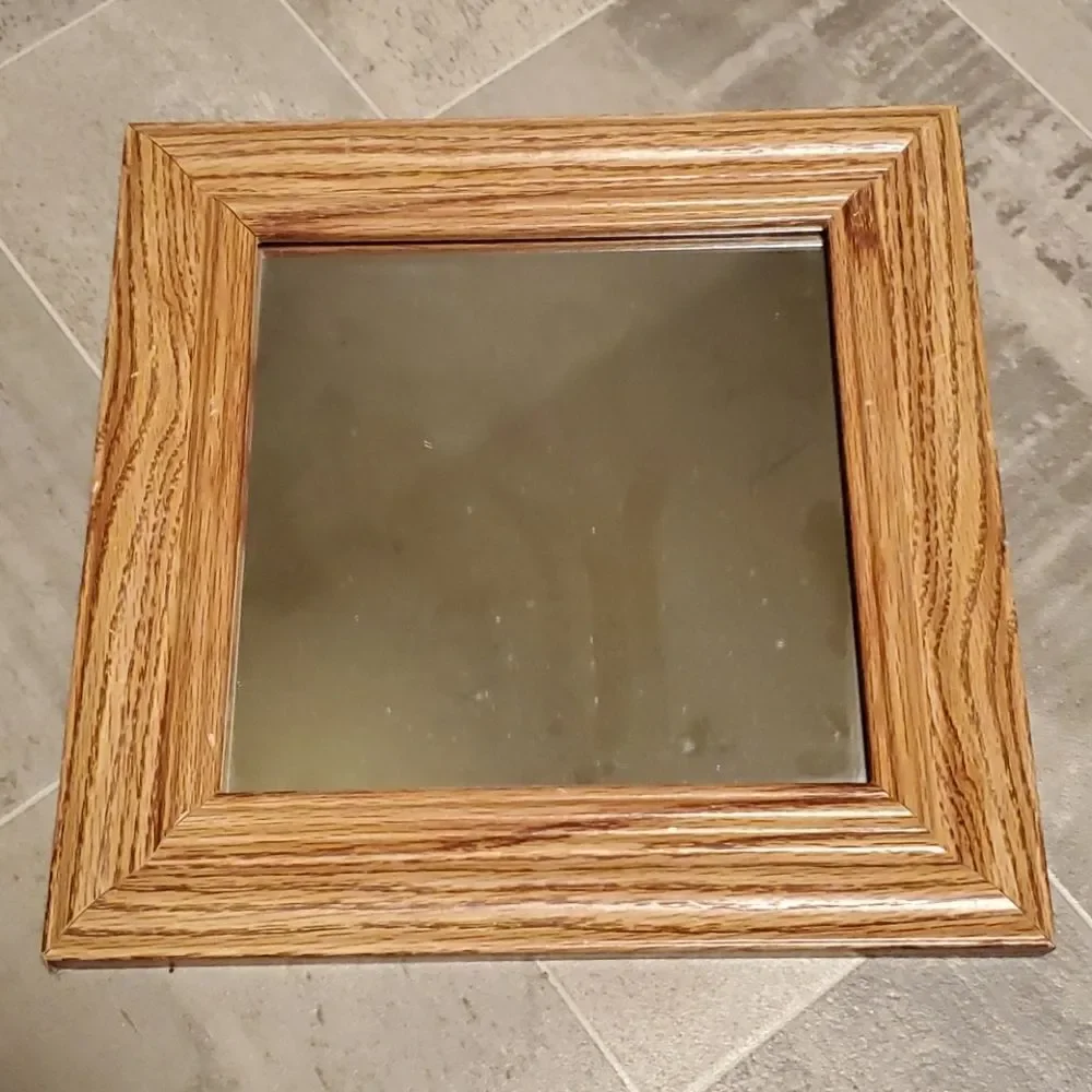 GUC Oak Square Accent Mirror